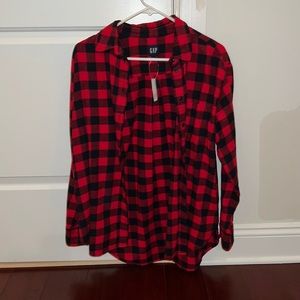 Gap shirt
